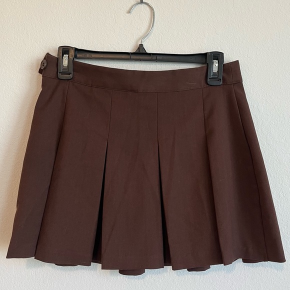 *New with Tags* H&M Mini Tennis/Pleated Skirt - Picture 3 of 3